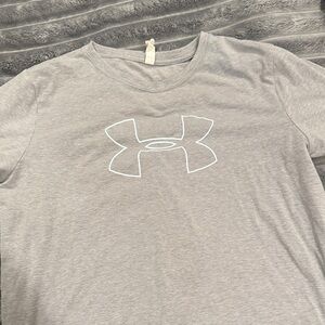 Under Armour Light Gray Women's Short Sleeve Tee